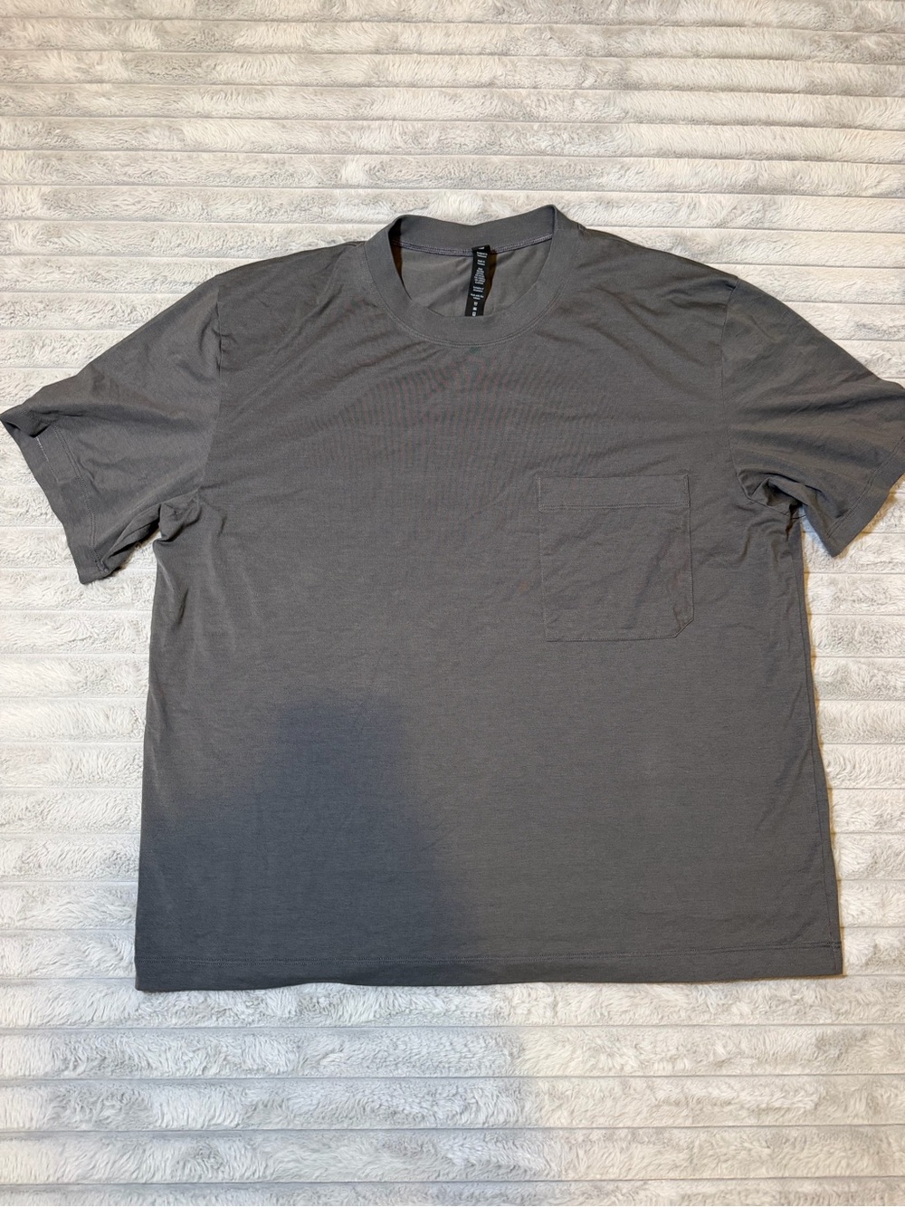 Men's Lululemon Crew Neck Pocket T-Shirt - Gray